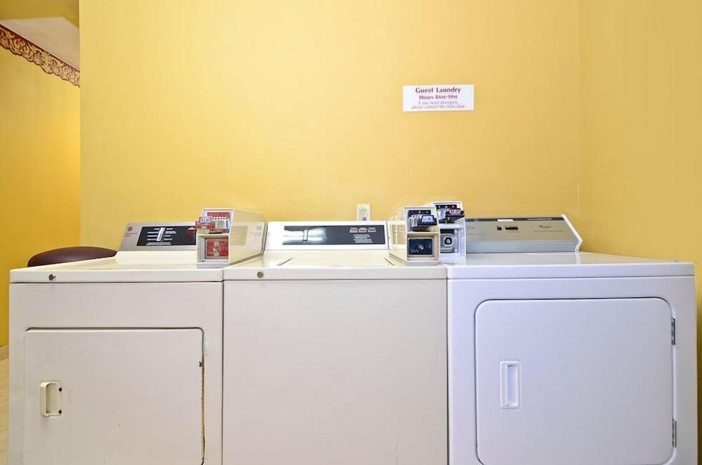 Econo Lodge Louisville Airport Ngoại thất bức ảnh