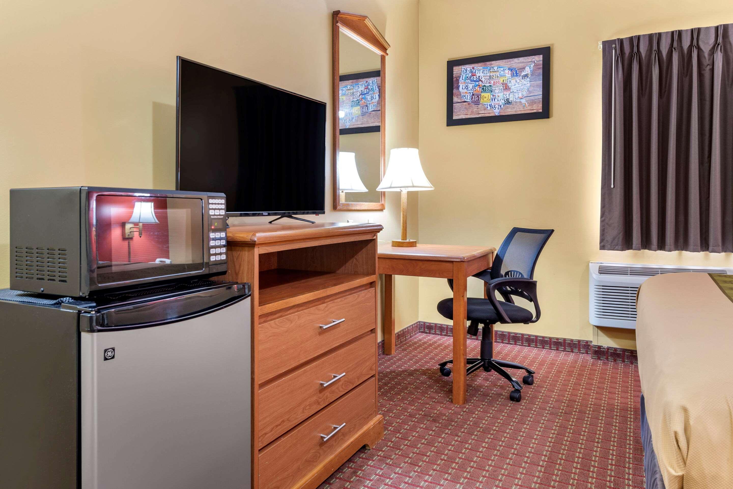 Econo Lodge Louisville Airport Ngoại thất bức ảnh